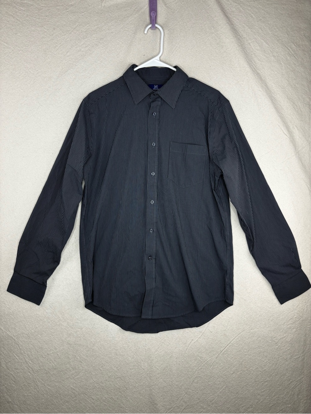 George men’s medium slim fit button up shirt